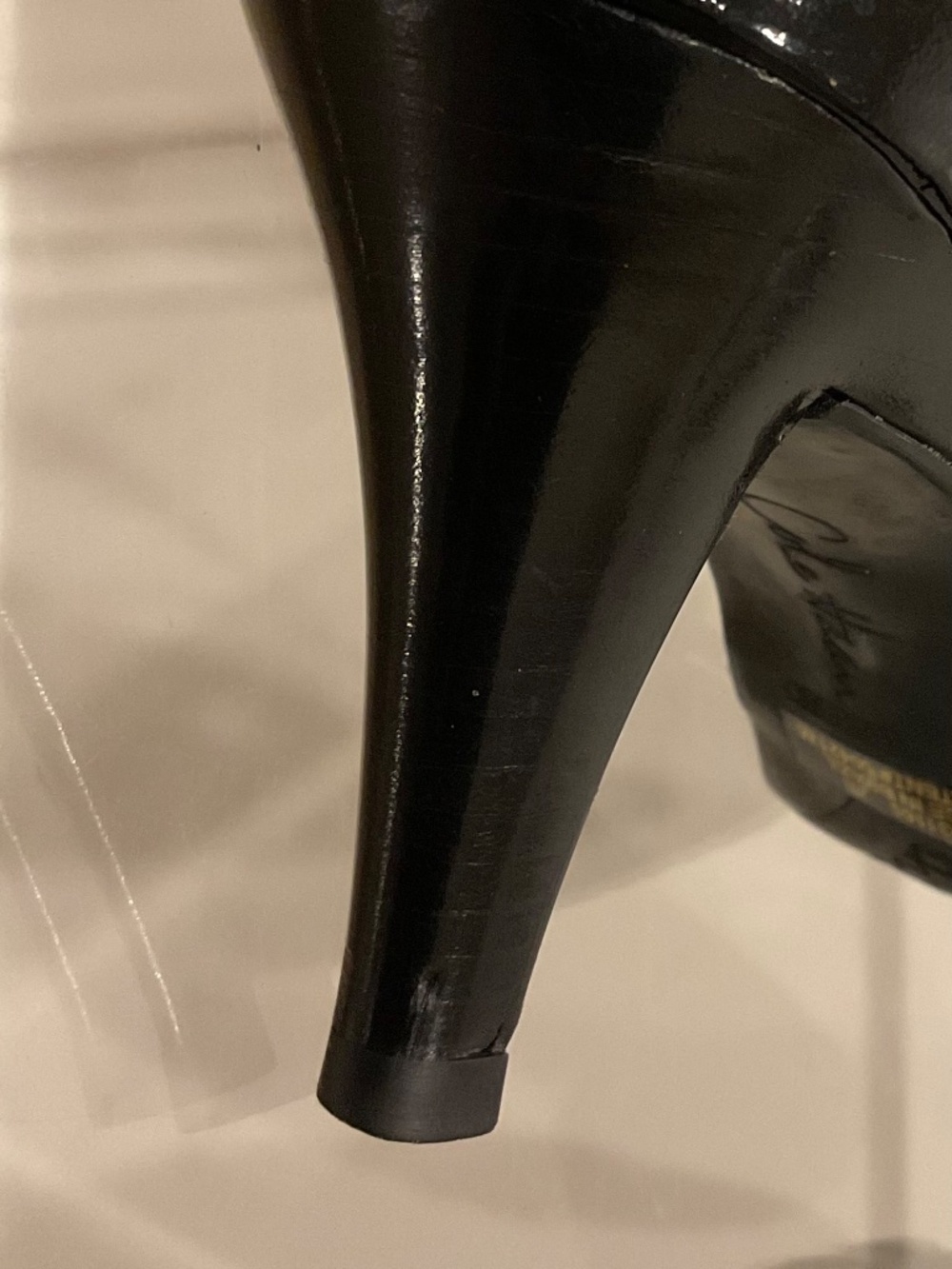 Cole Haan Strappy black patent leather heels.  Women’s size 7 - VGC - Picture 10 of 10